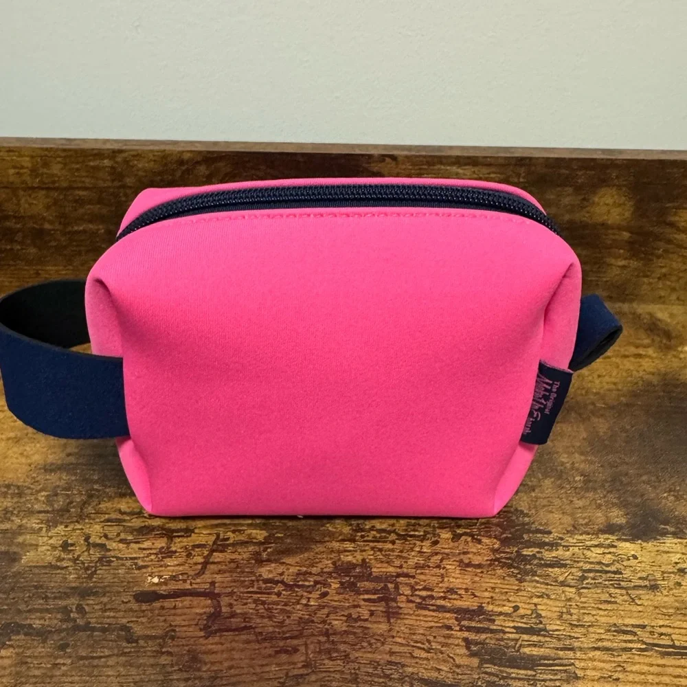 NWOT MakeUp Eraser 7 Day Mini Travel‎ Set With Neoprene Travel Zip Pouch Case